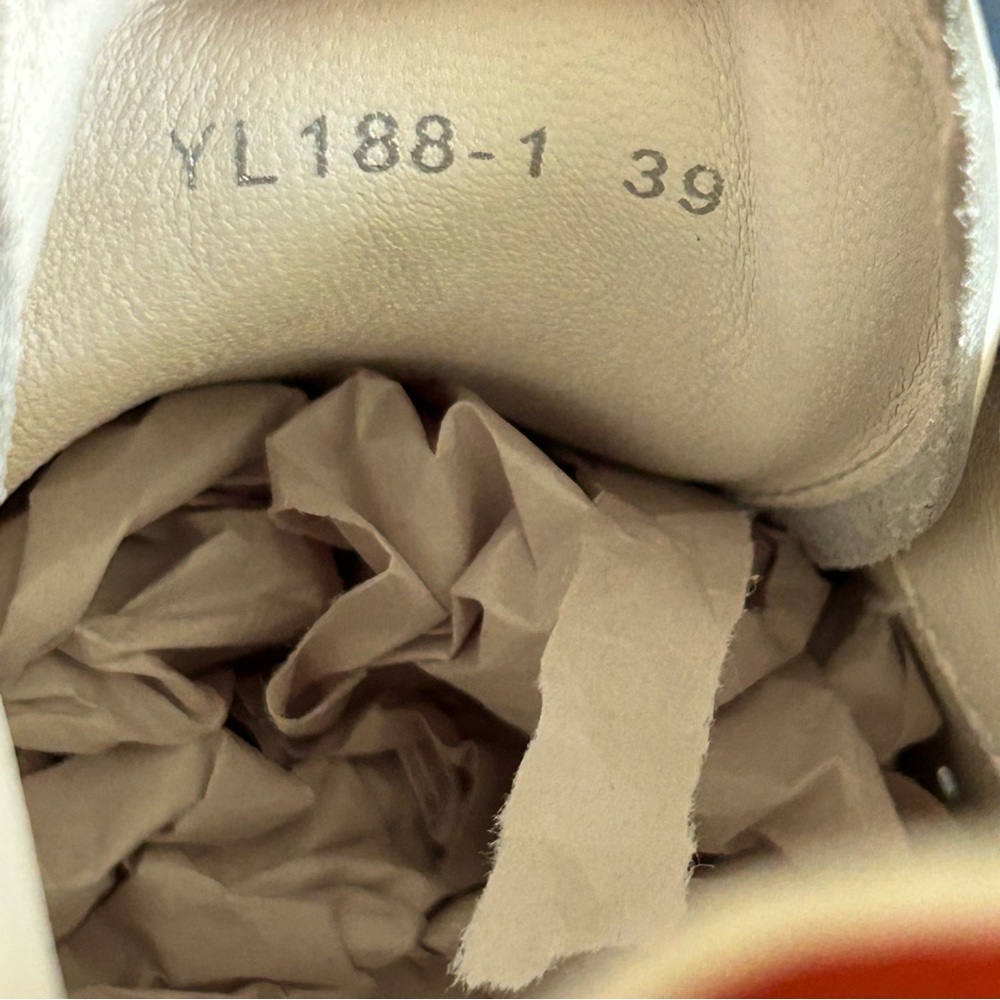 Alexander McQueen Women’s Oversized Sneakers - Picture 13 of 16